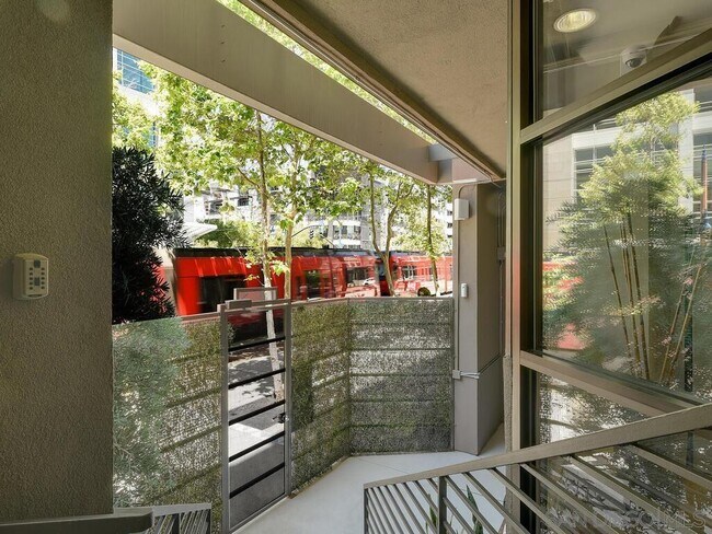 Building Photo - 1225 Island Ave