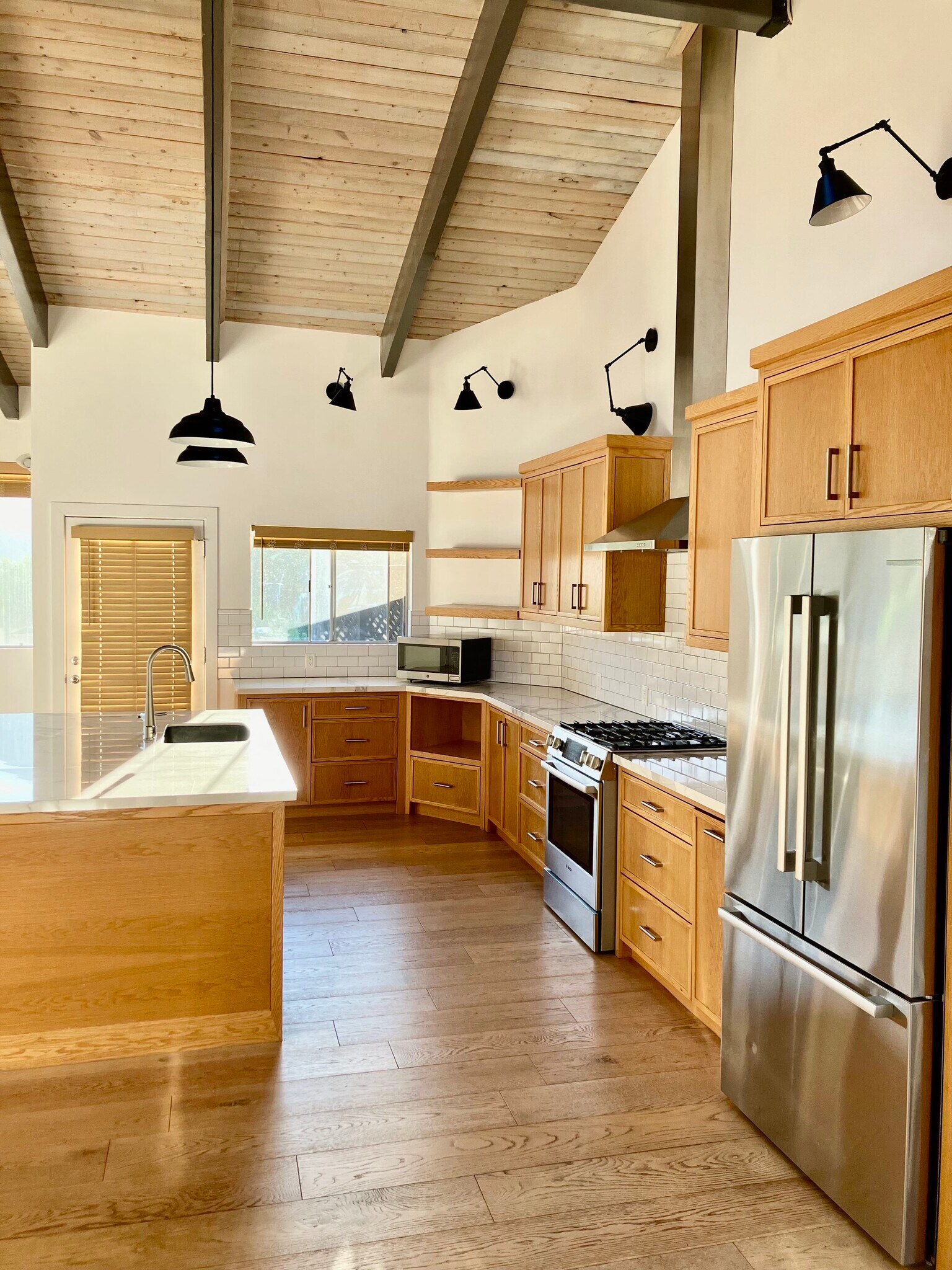 Building Photo - 156 Muerdago Rd