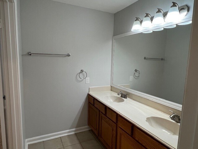 Building Photo - 1111 Park Wind Dr