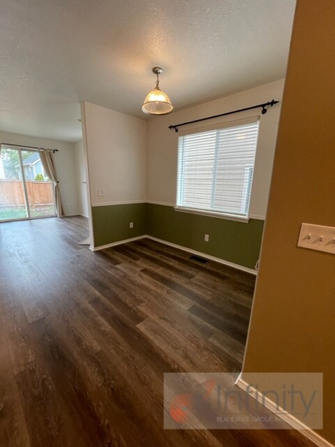 Building Photo - 21847 SW Vintner Ln