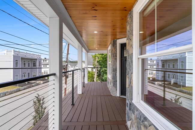 Building Photo - 8 Water St