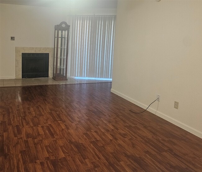 Building Photo - 10689 Braes Bend Dr