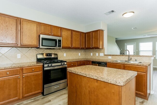 Building Photo - 17819 Yellow Birch Trail