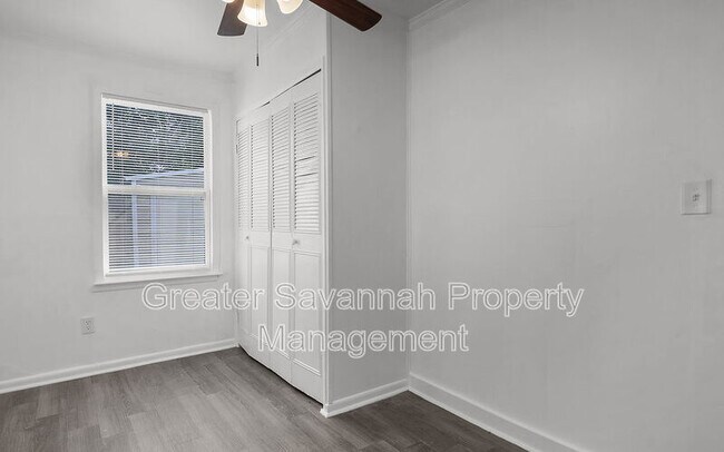 Building Photo - 612 W 42nd St