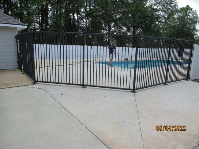 Building Photo - 212 Lacey Eden Ln