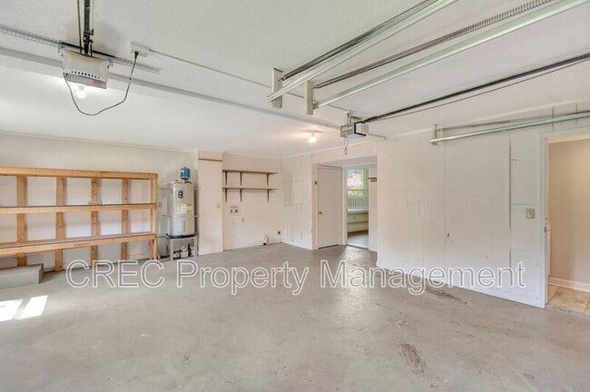 Building Photo - 2327 W Palmer Dr