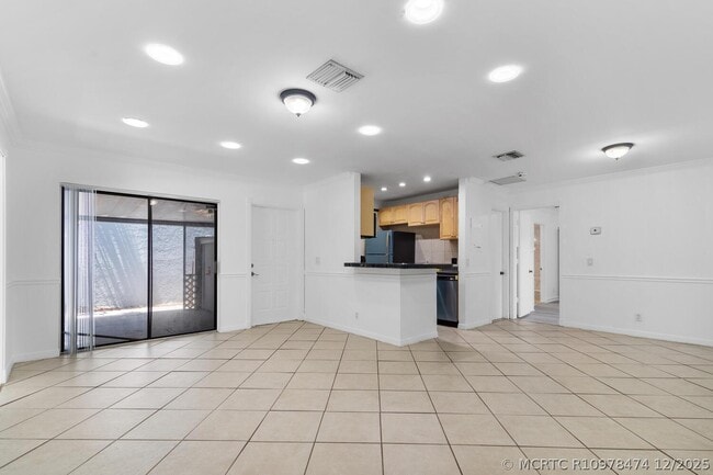 Building Photo - 7 Crossings Cir