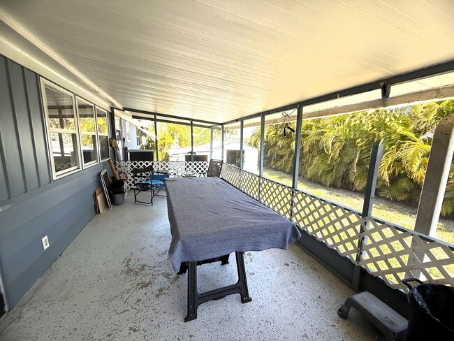 Building Photo - BEAUTIFULLY REMODELED 3 BED 1.5 BATH ON DO...