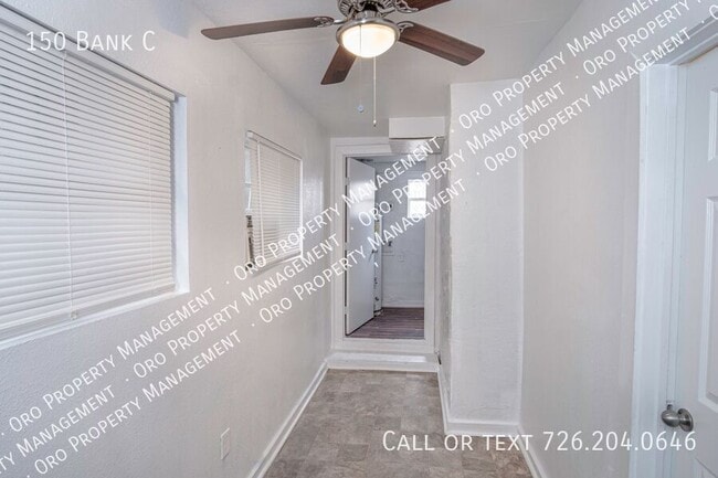 Building Photo - 150 Bank St