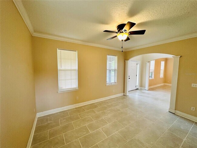 Building Photo - 438 Palm Dr