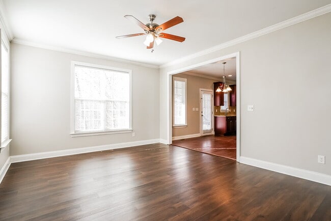 Building Photo - 308 Nelson Ln