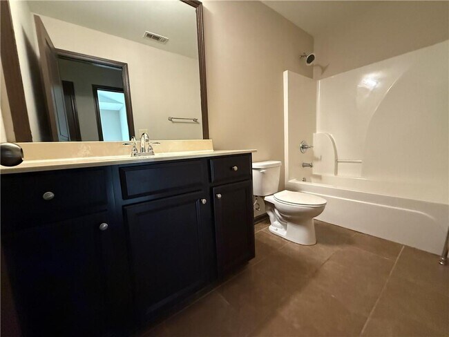 Building Photo - 1095 Township Cir