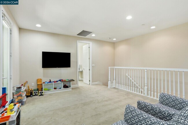 Building Photo - 5043 Ivy Leaf Springs Rd