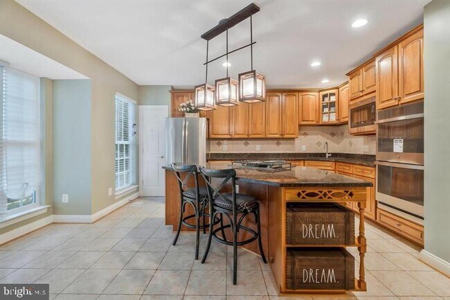 Building Photo - 4541 Monmouth St