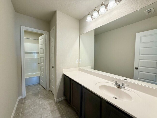 Building Photo - 2428 Dino Dr