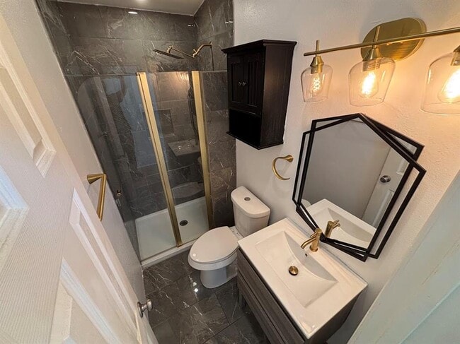 Building Photo - 1002 Spanish Oak Trail