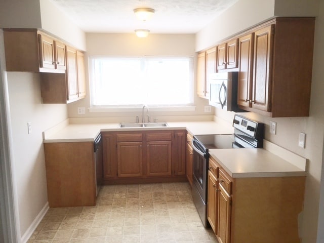 Building Photo - 5526 Antoneli Ln