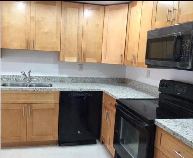 Building Photo - 6950 Miami Gardens Dr