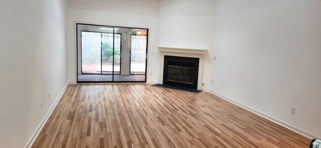 Building Photo - 6015 Caddy Cir