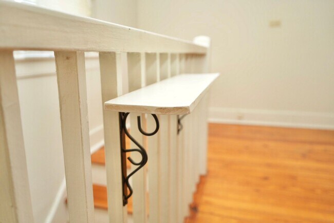 Building Photo - 109 Piedmont Ave N