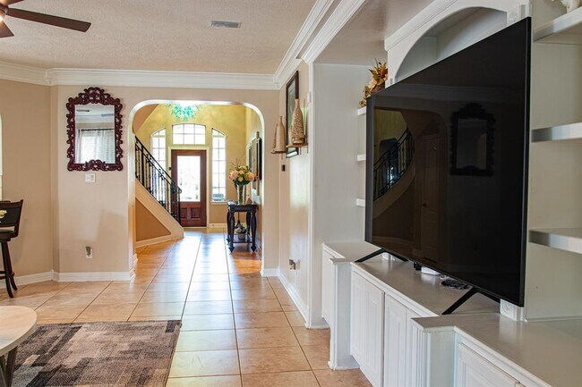Building Photo - 9006 Stones Throw Ln