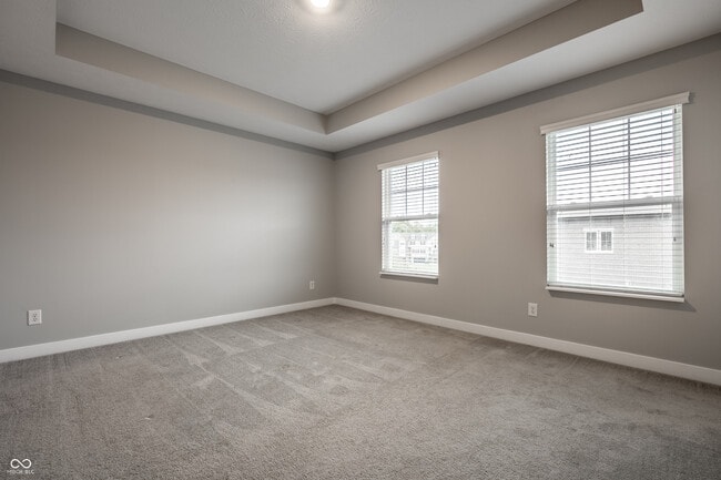 Building Photo - 305 Fairfax Way