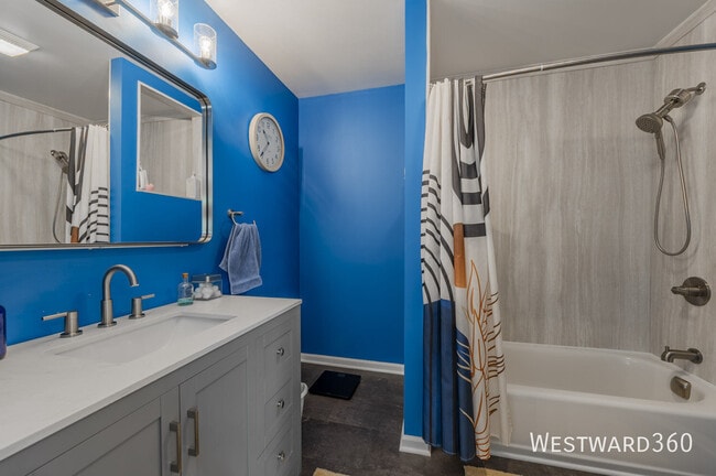 Building Photo - 1524 Meadowsedge Ln
