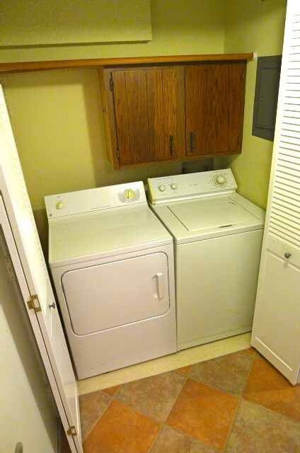 Building Photo - 108 Burwash Ave