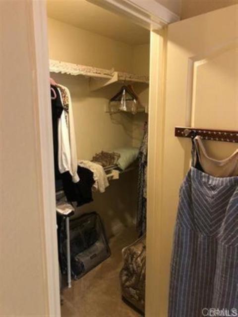 Building Photo - 613 Diamond Dr