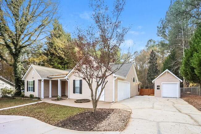 Building Photo - 2061 Poplar Rd