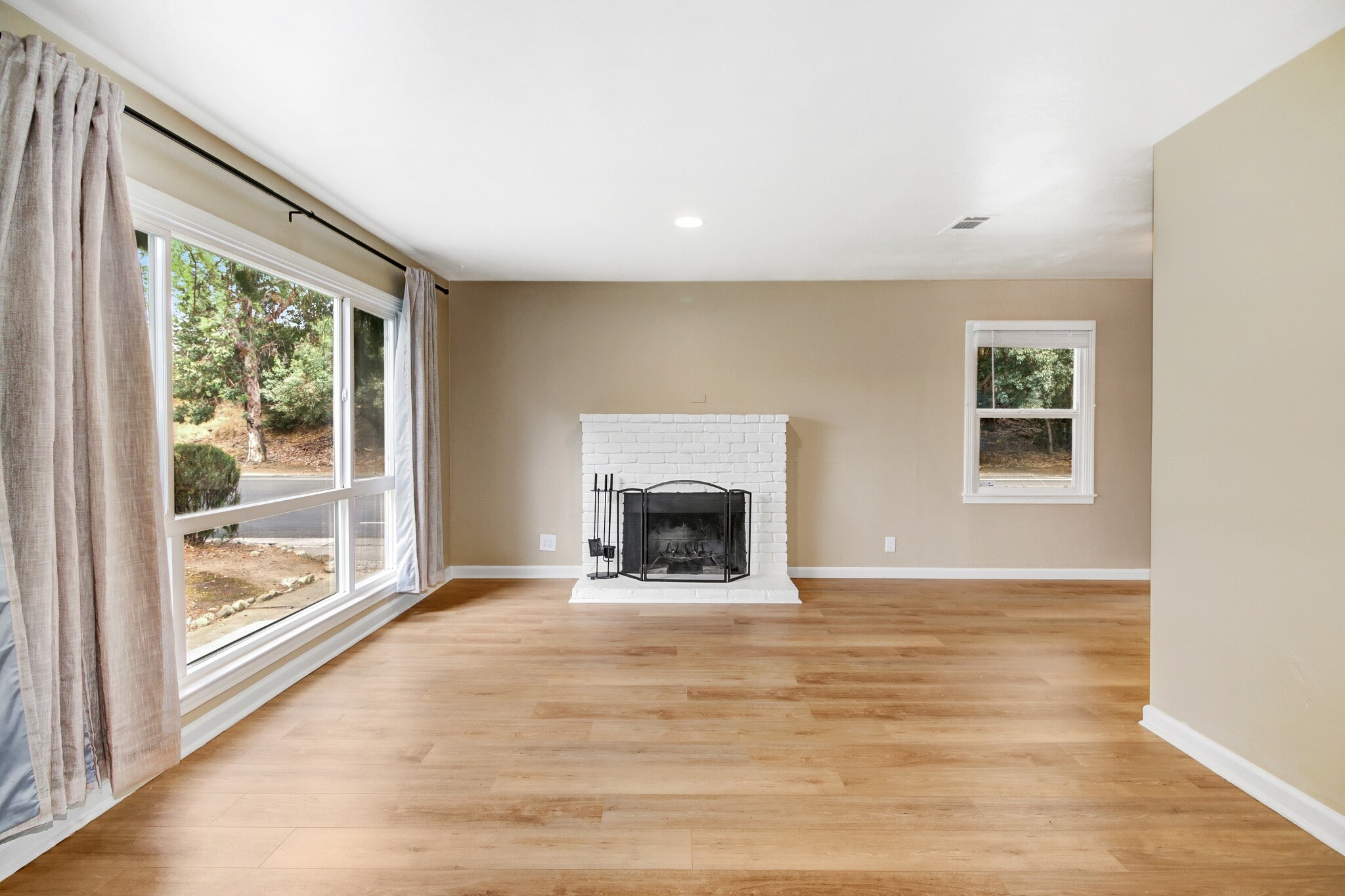 Building Photo - 47 Fallon Ln