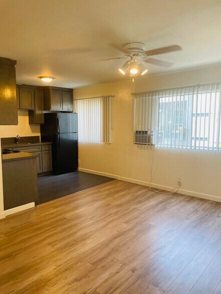 Building Photo - 501 Gayley Ave