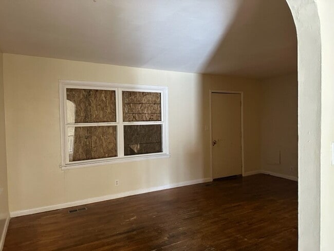 Building Photo - Cozy 3-Bedroom Single-Family Home in Flint – Spacious & Comfortable Living!