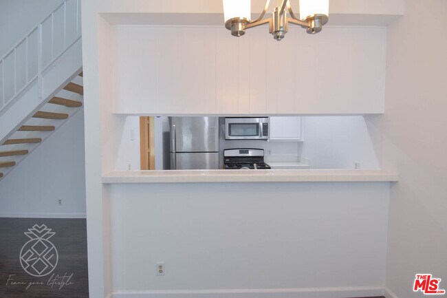 Building Photo - 1727 Glendon Ave