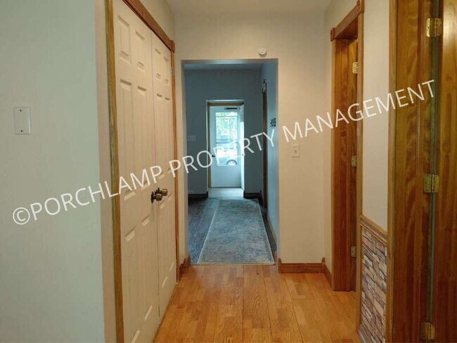 Building Photo - 2121 Harrison Ave