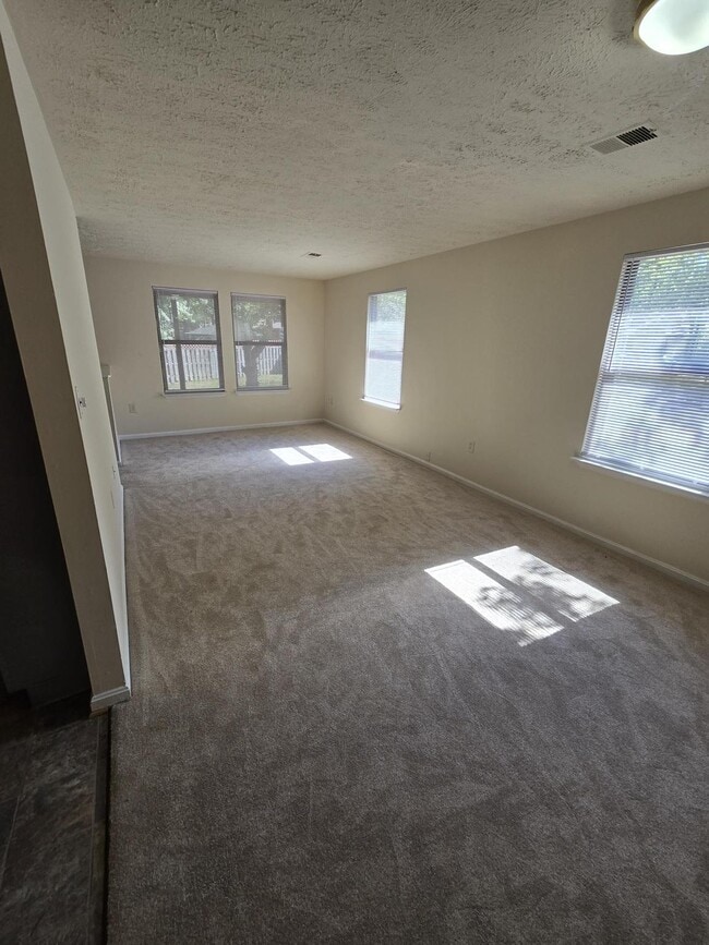 Building Photo - 3379 Justice Ct