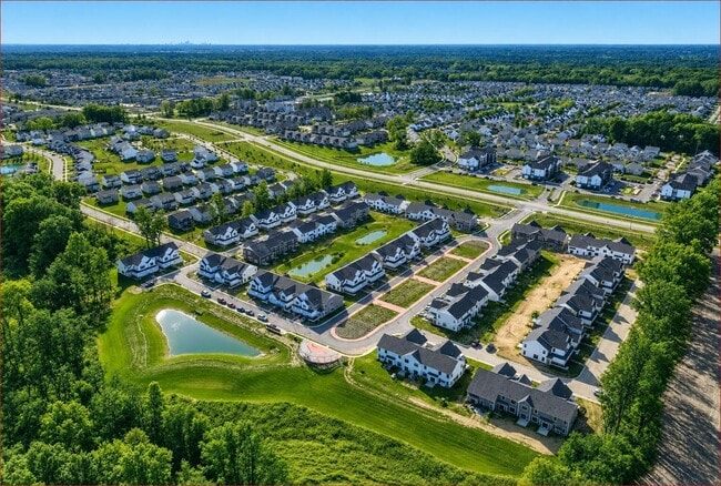 Building Photo - 6422 Hamilton Woods Blvd N