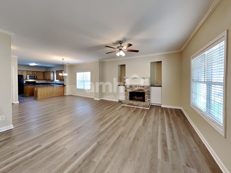 Building Photo - 208 Cole Ct