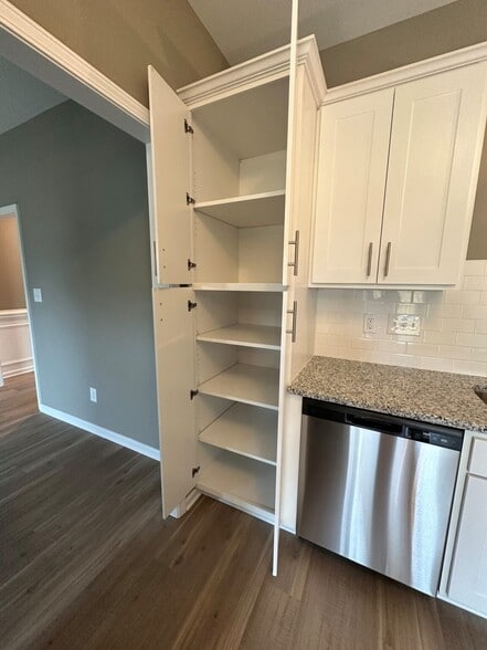 Building Photo - Kingsley Park Townhomes