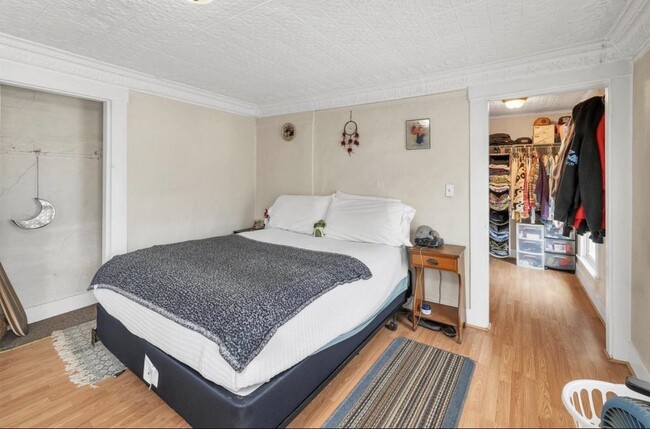 Building Photo - 106 Messer St