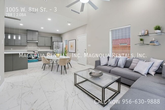 Building Photo - 1005 W 8th St