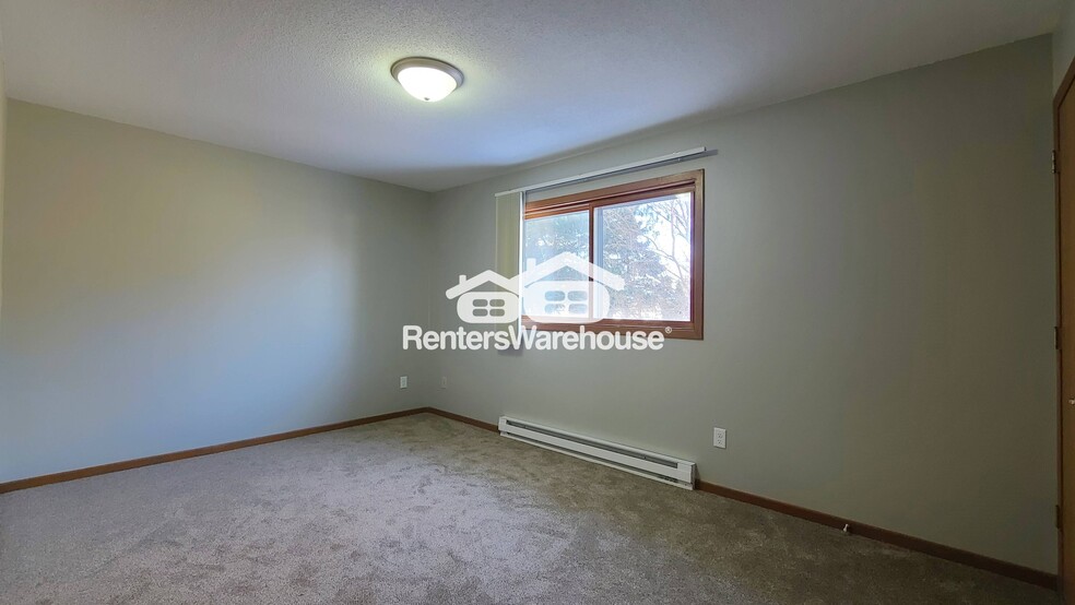 Building Photo - 353 Nicole Ln