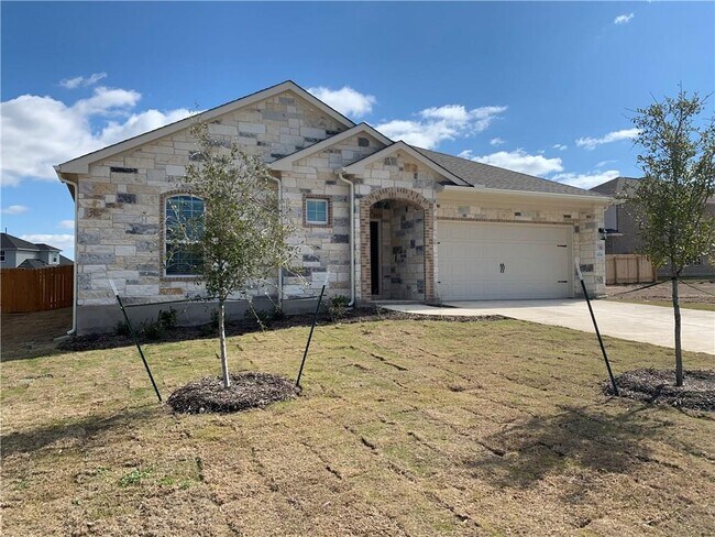 Building Photo - 1104 Coulee Dr