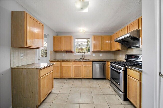 Building Photo - 3106 Snug Harbour Ct