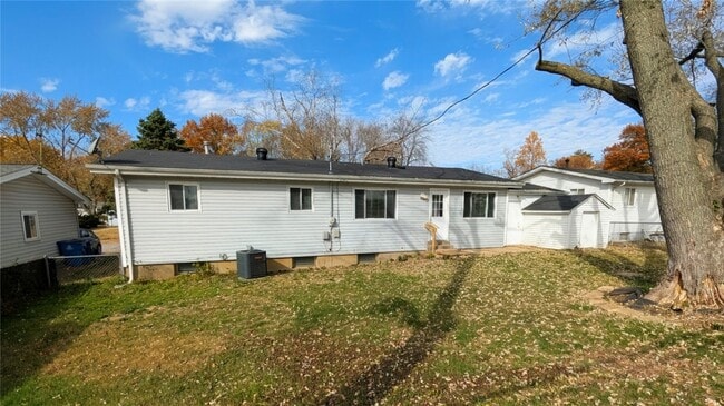 Building Photo - 6720 Cherryvale Dr