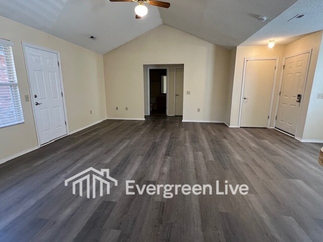 Building Photo - 102 Swing Ct