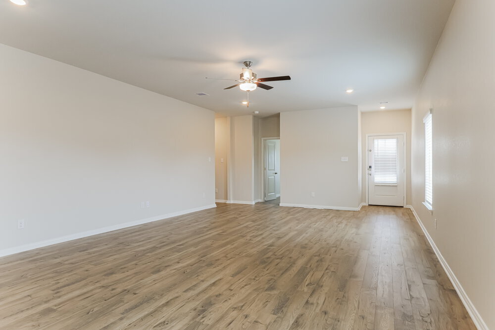 Building Photo - 16455 Hill Dr