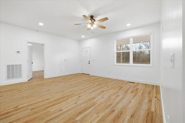 Building Photo - Dandridge -  New Construction