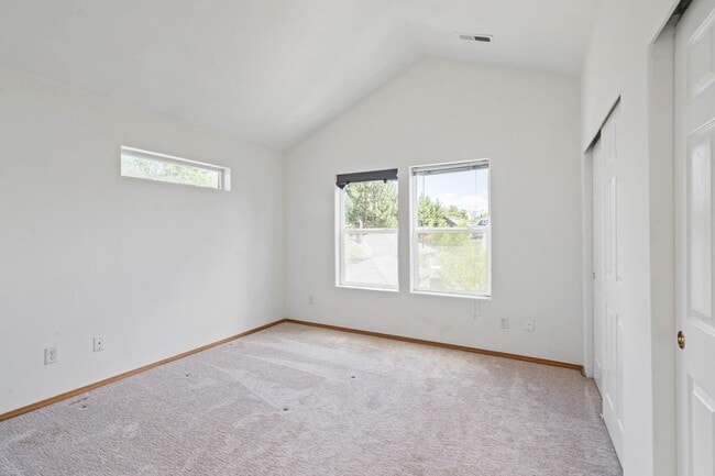 Building Photo - Charming 3-bdrm/2-bath Slender Home in Roseway. Fenced backyard, 1-car garage