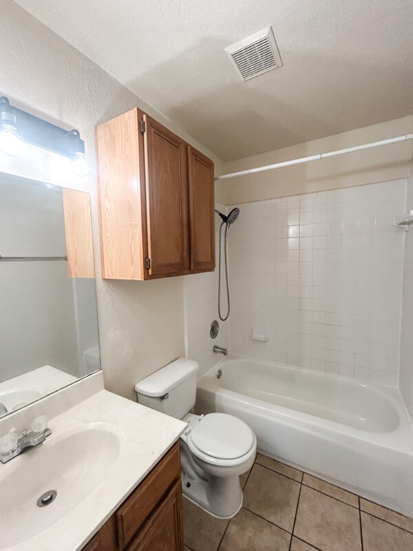 Building Photo - 1808 Windward Dr